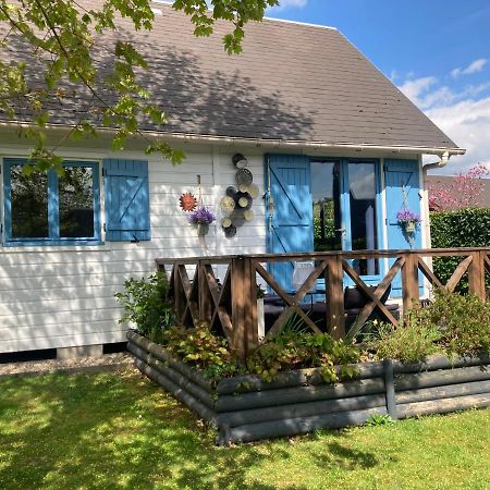 Gite Chalet Bleu Soleil Saint-Benoit-d'Hebertot Екстериор снимка